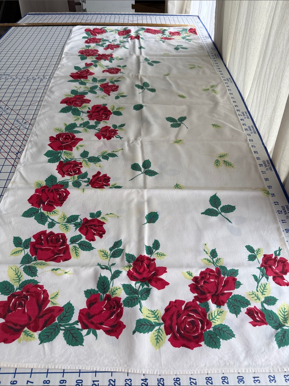 Vintage 1950s Red Rose Tablecloth 59” x 50” Cotton Floral Cutter Fabric